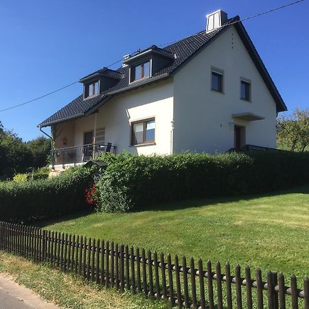 Ferienhaus Thiex Hotel Strickscheid Exterior photo